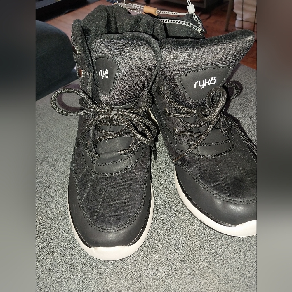 NWOBOX Ryka Black Womens Boots with White Soles Size 8